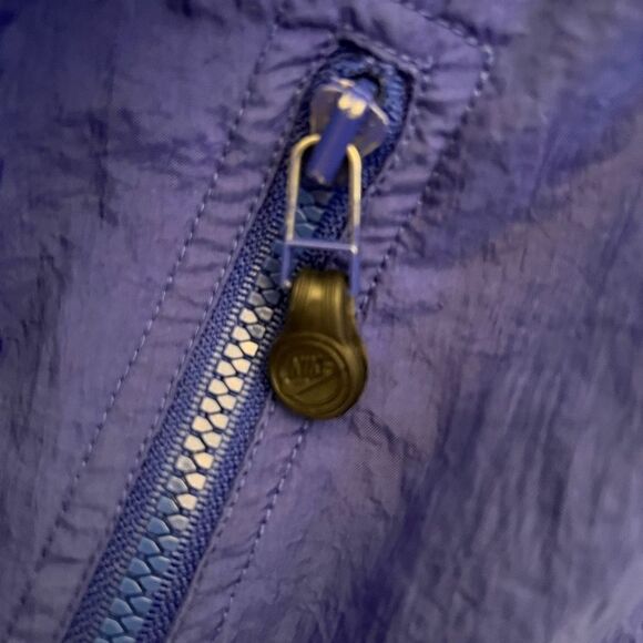 Women’s vintage 90’s Nike nylon jacket. Size Small. - Picture 6 of 12